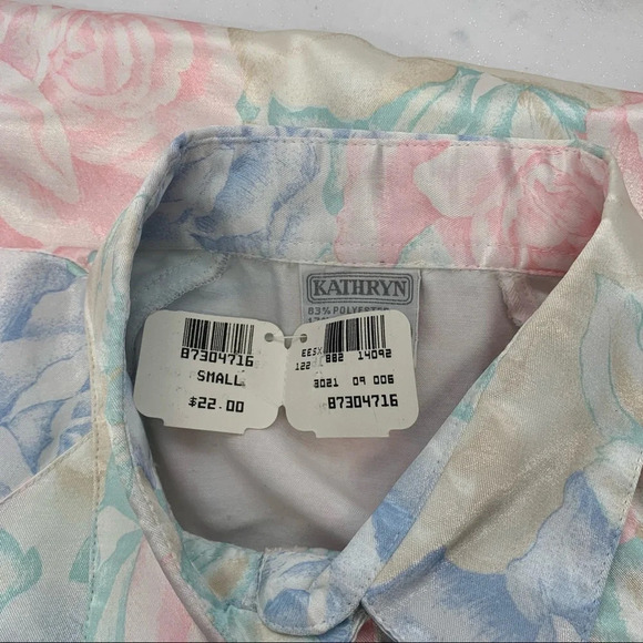 Vintage Nightshirt ‎ Woman Sz  Small Satin Gown Pastel   Floral Short Sleeve - Picture 13 of 13